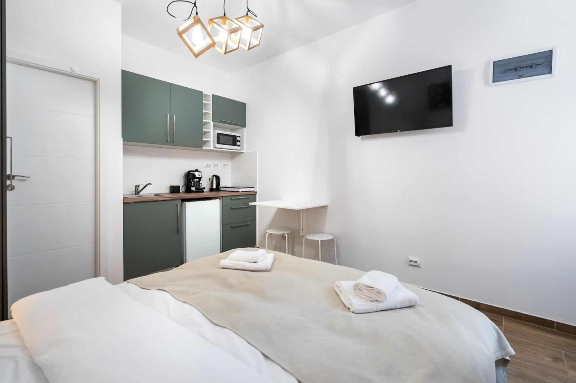 Urban Walls Apartments 5B บูคาเรสต์ ภายนอก รูปภาพ