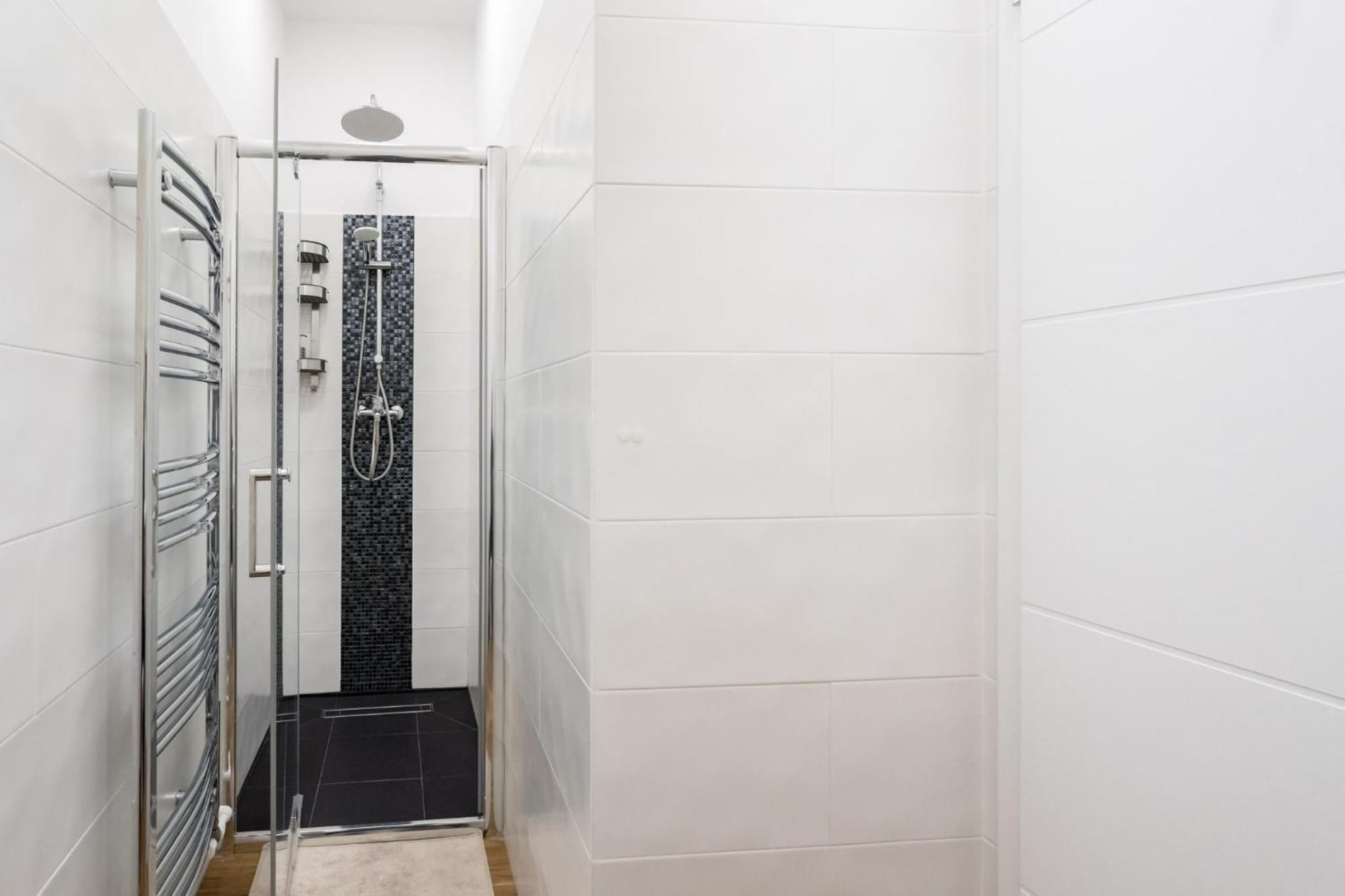 Urban Walls Apartments 5B บูคาเรสต์ ภายนอก รูปภาพ