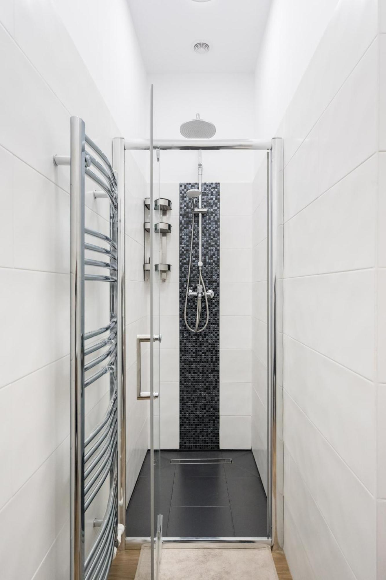 Urban Walls Apartments 5B บูคาเรสต์ ภายนอก รูปภาพ